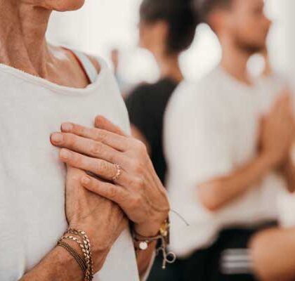Meditieren lernen Step-by-Step: Ein Paket aus 6 Video-Tutorials und 5 Podcast Meditationen